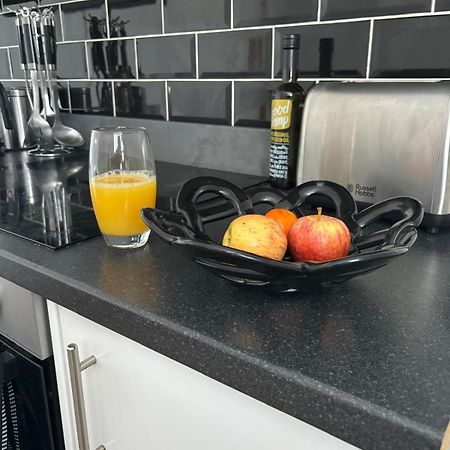 3-Bed Home From Home, Sleeps 6, Great For Contractors, Close To Gulliver'S Valley Theme Park, Free Parking, Hot Tub, Couple Retreat Sheffield Kültér fotó