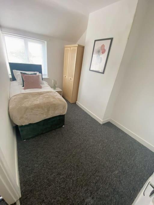 3-Bed Home From Home, Sleeps 6, Great For Contractors, Close To Gulliver'S Valley Theme Park, Free Parking, Hot Tub, Couple Retreat Sheffield Kültér fotó