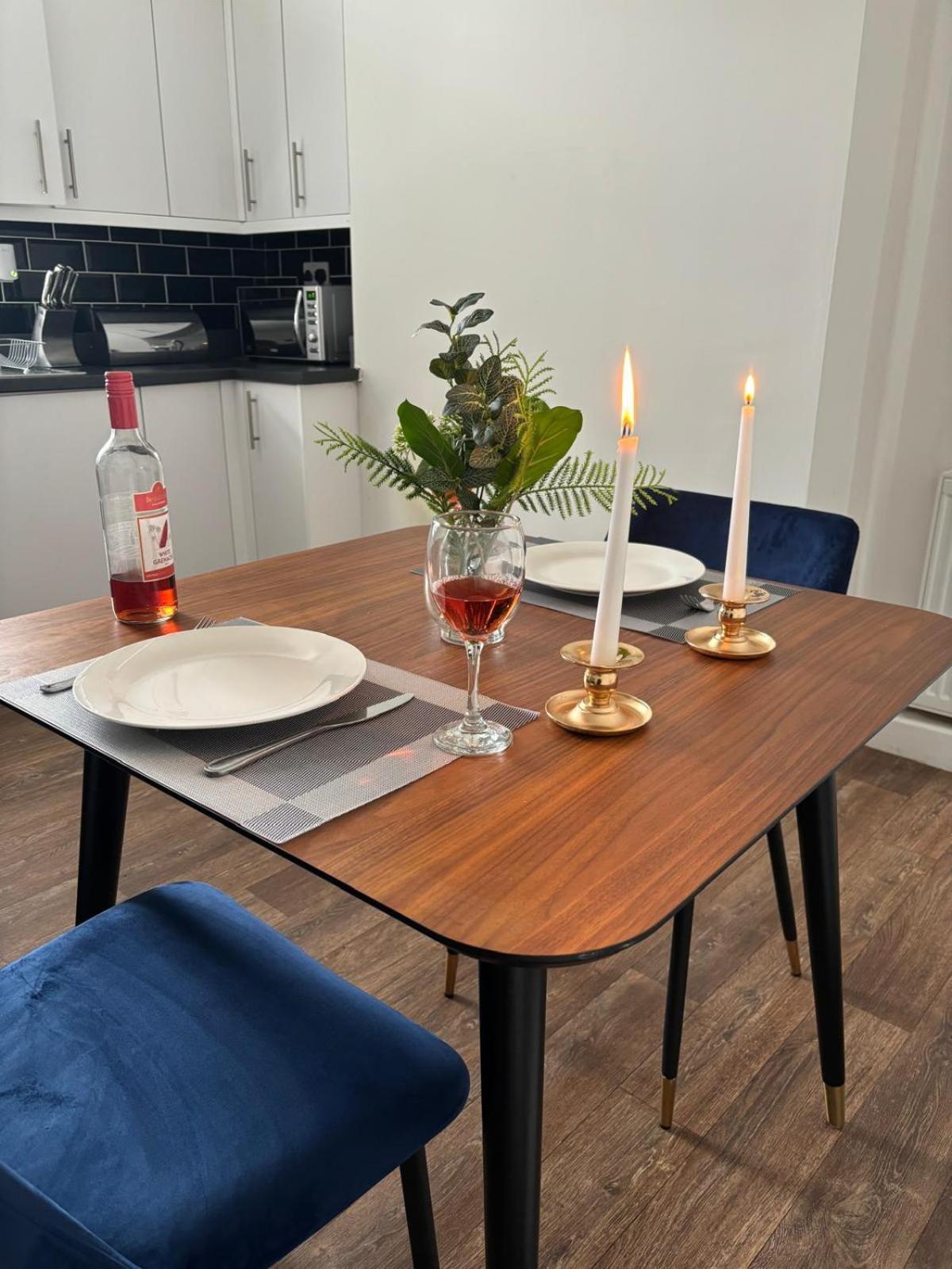 3-Bed Home From Home, Sleeps 6, Great For Contractors, Close To Gulliver'S Valley Theme Park, Free Parking, Hot Tub, Couple Retreat Sheffield Kültér fotó