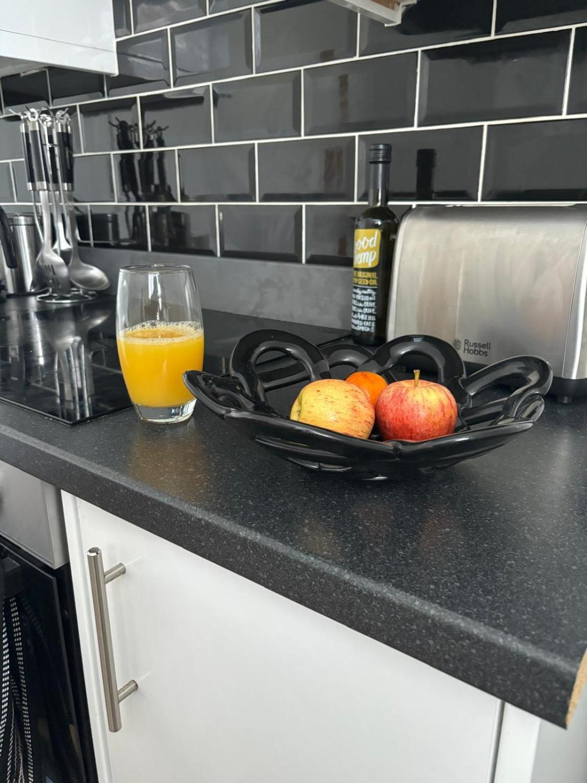 3-Bed Home From Home, Sleeps 6, Great For Contractors, Close To Gulliver'S Valley Theme Park, Free Parking, Hot Tub, Couple Retreat Sheffield Kültér fotó
